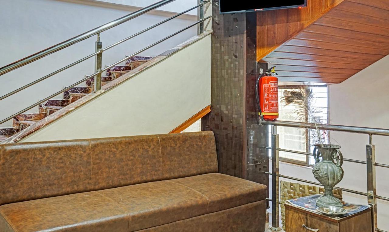 Itsy Hotels Punest Phursungi Esterno foto